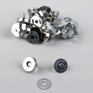 Кнопка магнитная, цвет серебро, диам. 14 мм, толщ. (общая) 3,5 мм